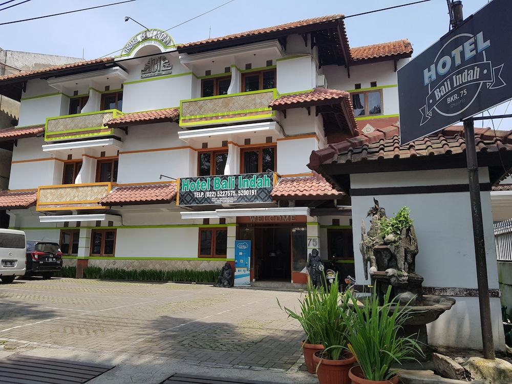 Oyo 1945 Hotel Bali Indah Bandung Ngoại thất bức ảnh