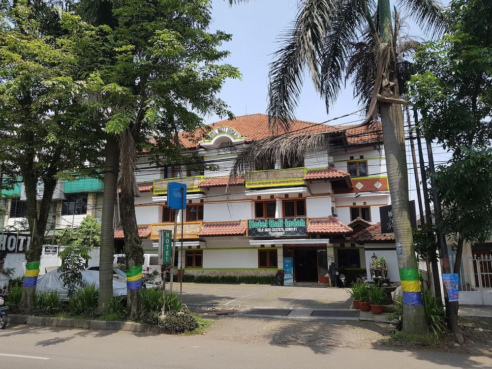 Oyo 1945 Hotel Bali Indah Bandung Ngoại thất bức ảnh